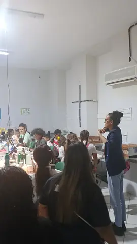 Foto 4 de 7 — Visita dos alunos da Escola Municipal Deputado Joacil de Brito Pereira
