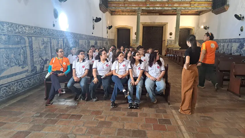 Foto 2 de 6 — Visita do Colégio Imaculado Coração de Maria - 28 de abril de 2026