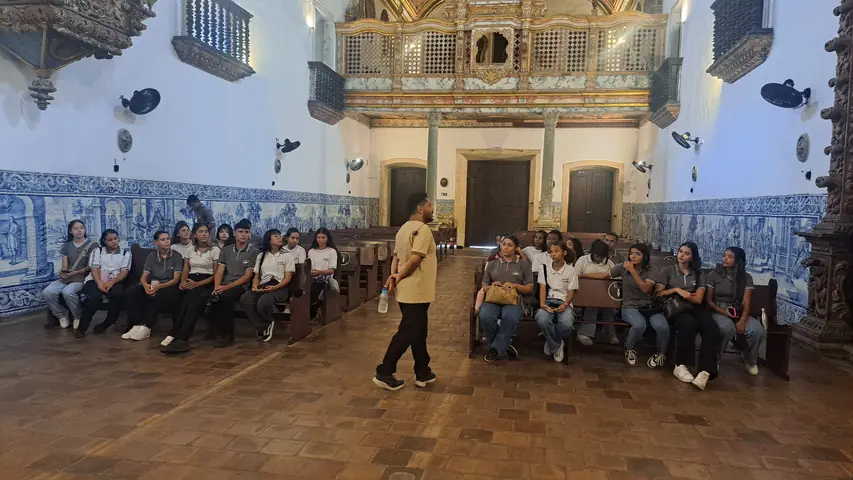 Foto 2 de 3 — Visita da EEEM Anísio Pereira Borges - 23 de abril de 2026