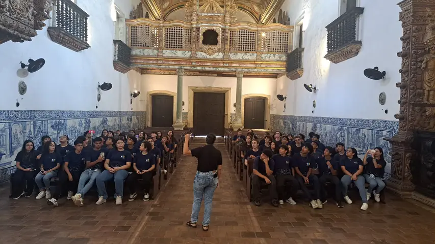 Foto 3 de 3 — Visita do Colégio Zuleide Constantino - 09 de abril de 2026
