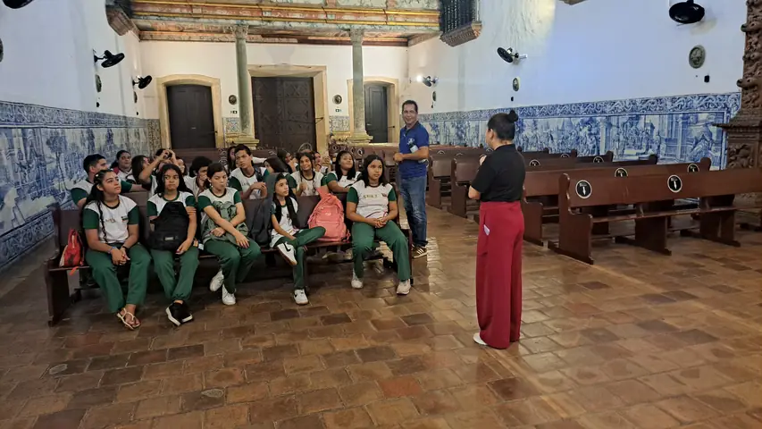 Foto 3 de 3 — Visita da Escola Municipal Vereador João Belmiro dos Santos - 24 de abril de 2026