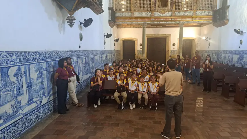 Foto 3 de 3 — Visita do Colégio Santos Nazário - 26 de maio de 2026