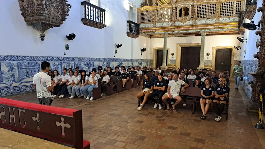 Foto 2 de 2 — Visitas do dia 14 de outubro de 2026.